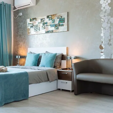 Apartamento Luxury Flat 9 Near Metro Bucarest Exterior foto