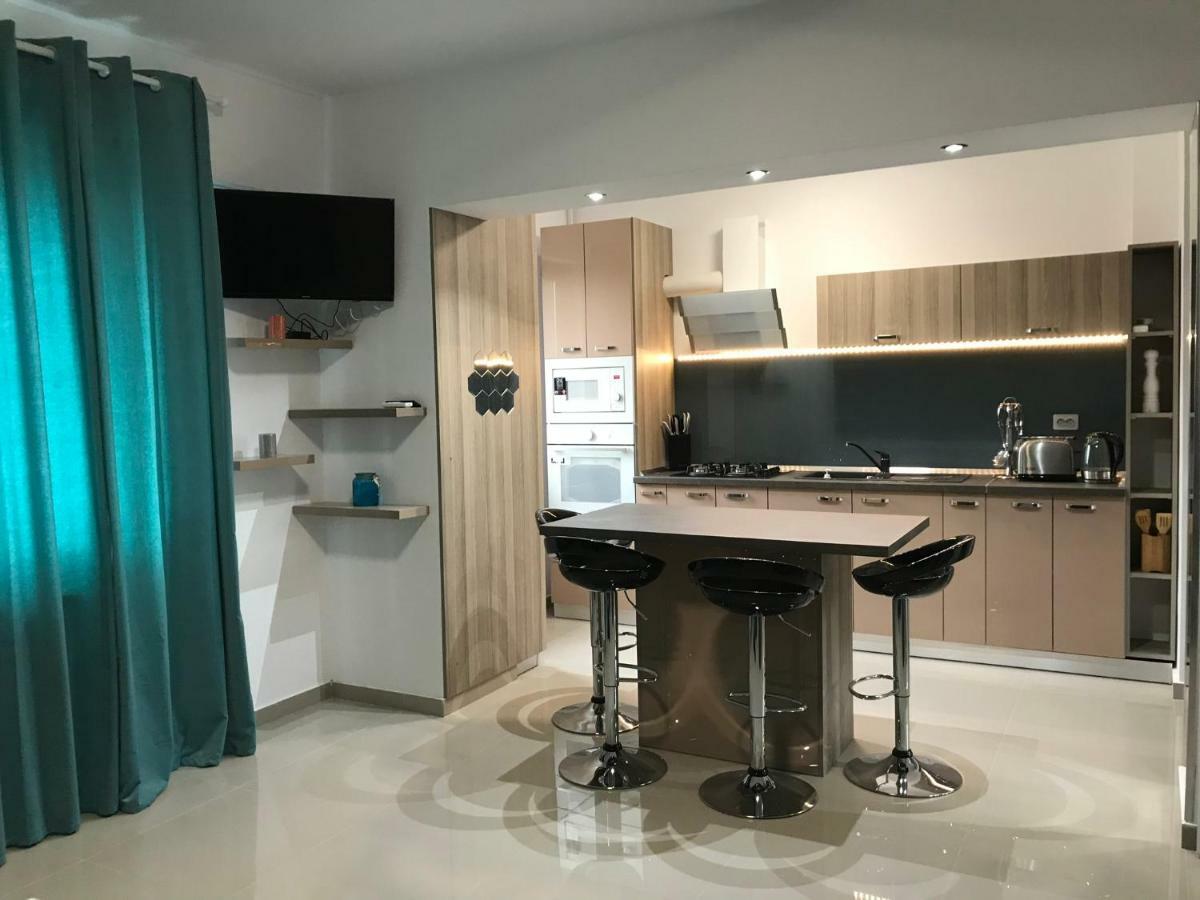 Apartment Luxury Flat 9 Near Metro