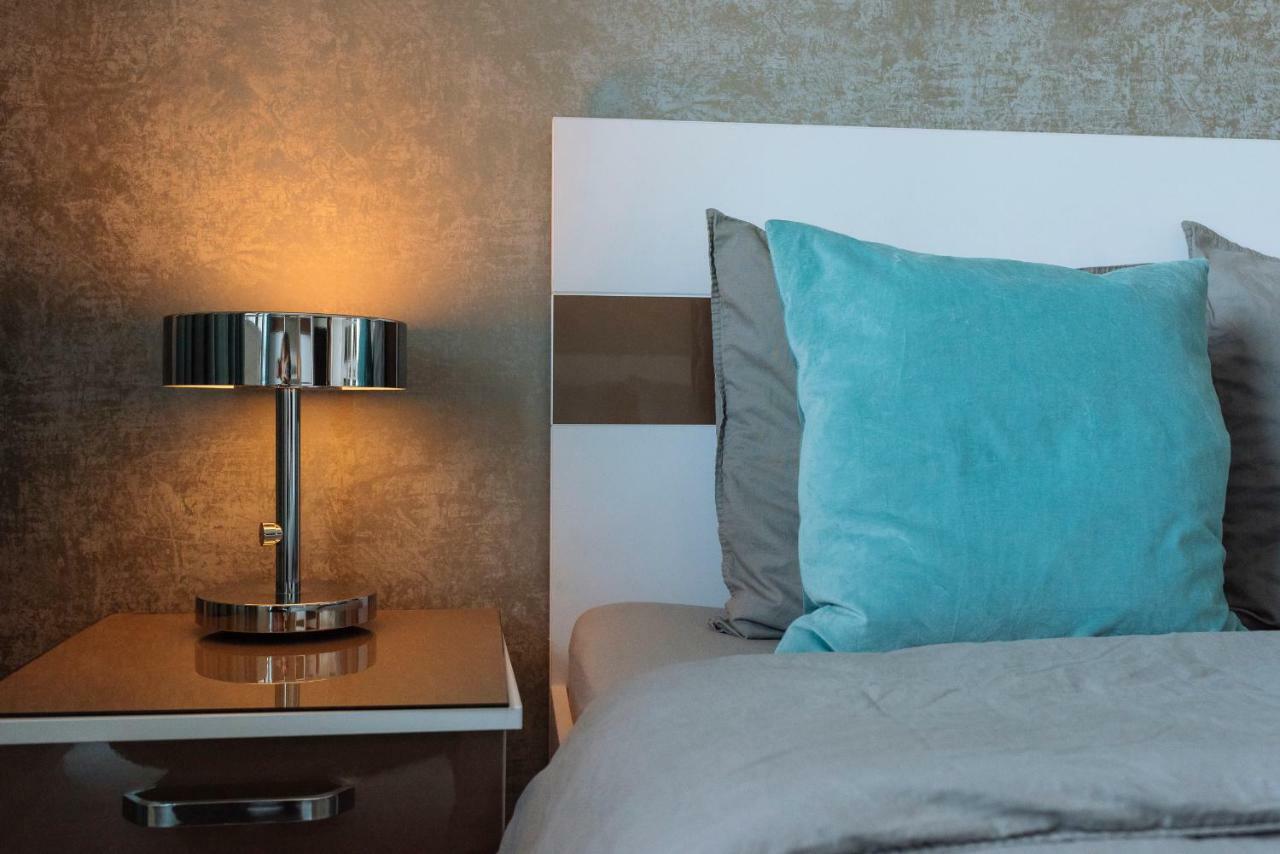 Luxury Flat 9 Near Metro Apartment *